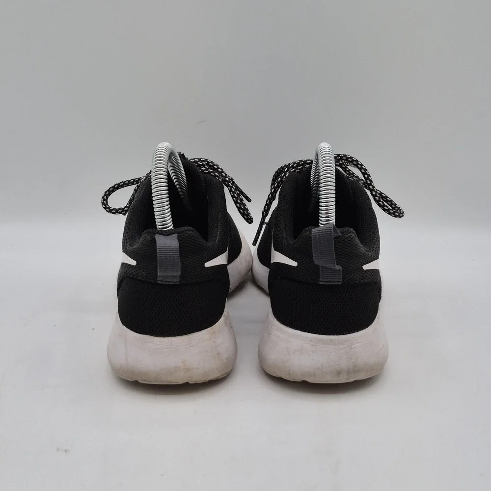 Nike Roshe One Shoes Womens Size 5 Black Mesh Running Sneakers 844994-002
